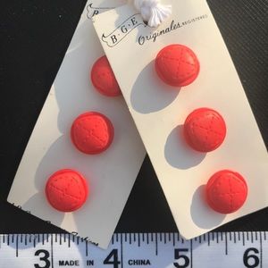vintage carded NOS red buttons